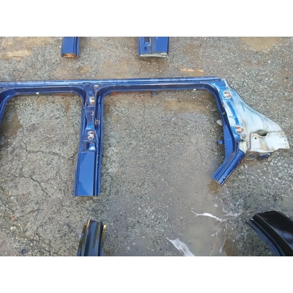 Lateral Caixa De Ar Coluna Lado Esquerdo Mitsubishi L200 93