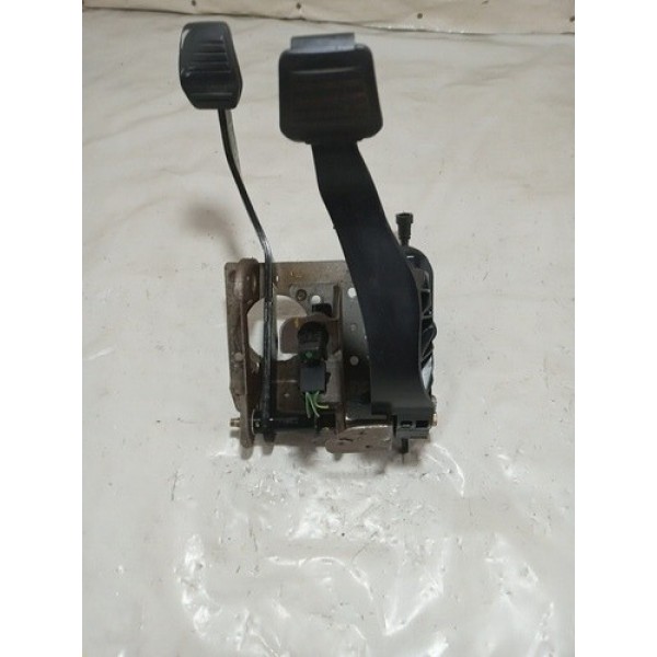 Pedaleira Pedal Freio Embreagem Ford Fiesta 2013  Atuador