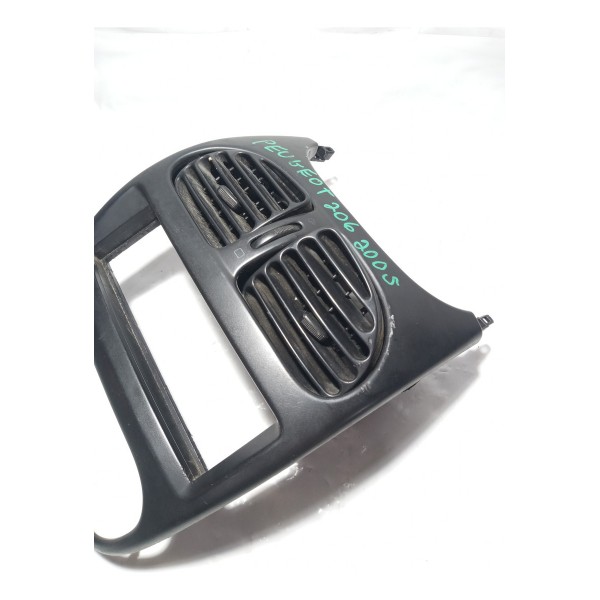 Moldura Central Difusor  Ar Peugeot 206 2005.