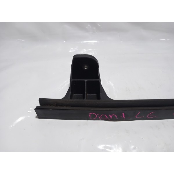 Guia Canaleta Vidro Porta Dianteira Esquerda Kia Cerato 2010