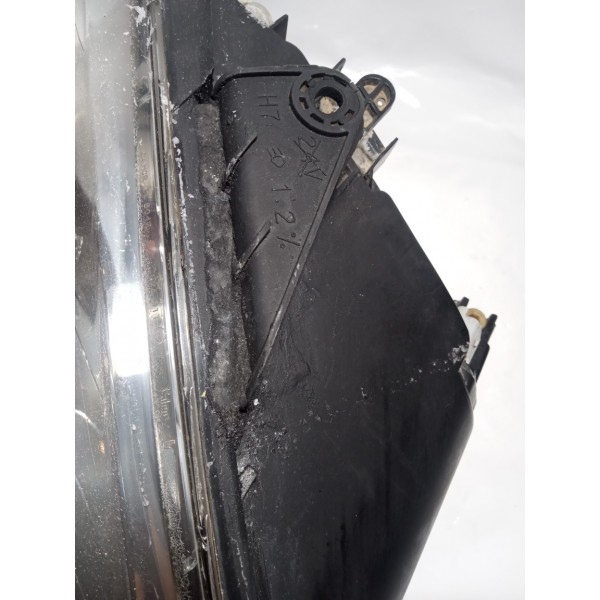 Farol Lado Direito Peugeot 206 2006 Recuperado