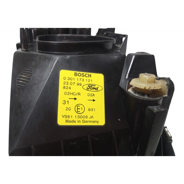 Farol Esquerdo Ford Fiesta Courier 2000 Recuperado