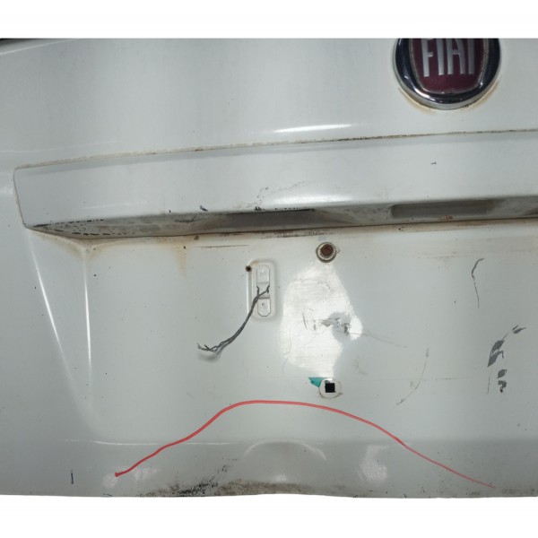 Tampa Traseira Fiat Palio Sapão 2008 Detalhes Usado
