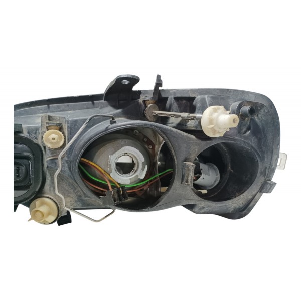 Farol Lado Direito Máscara Negra Gm Zafira 2001 Recuperado