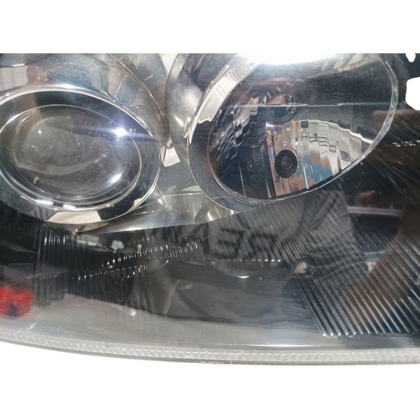 Farol Lado Direito Máscara Negra Gm Zafira 2001 Recuperado