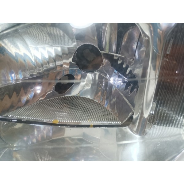 Farol Lado Esquerdo Gm Corsa 2004 Recuperado