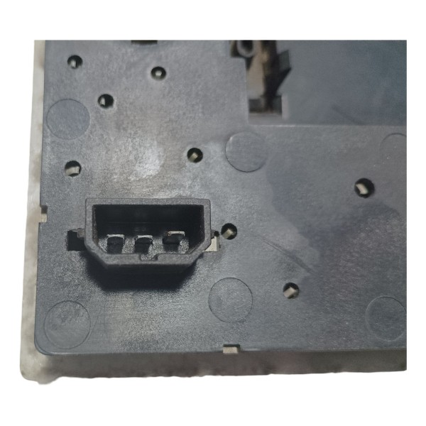 Luz De Teto Cortesia Vw Polo 2004 Com Detalhe
