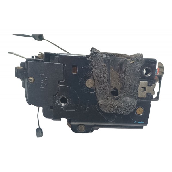 Fechadura Porta Dianteira Esquerda Vw Polo 2004