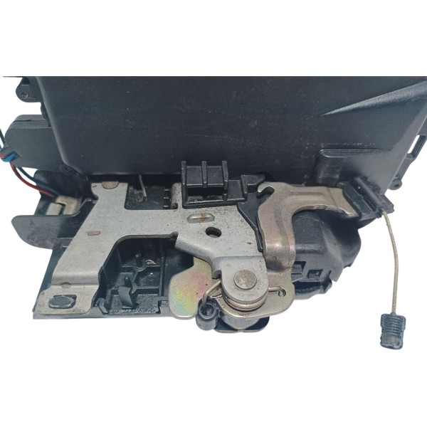 Fechadura Porta Dianteira Esquerda Vw Polo 2004
