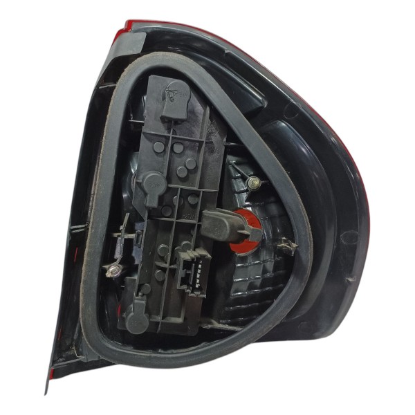 Lanterna Traseira Esquerda Renault Clio 2004
