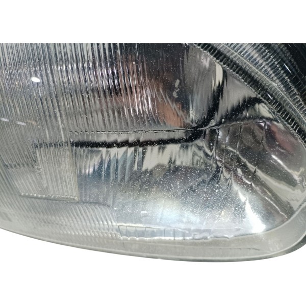 Farol Lado Direito Gm Corsa 2002 Recuperado
