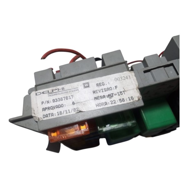 Caixa De Fusível Gm Zafira 2.0 2003