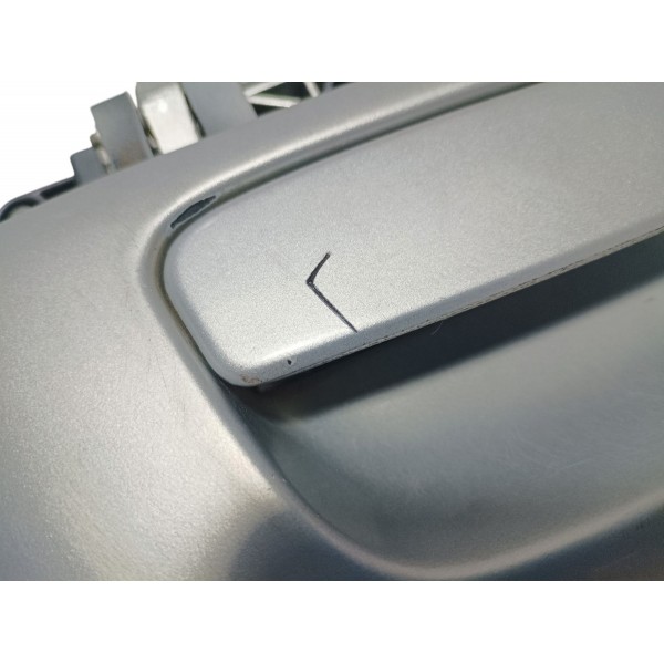 Maçaneta Externa Dianteira Direita Gm Zafira 2003
