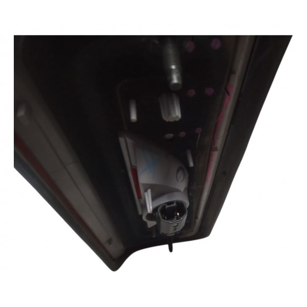Break Light Nissan Frontier 2010 Com Detalhe