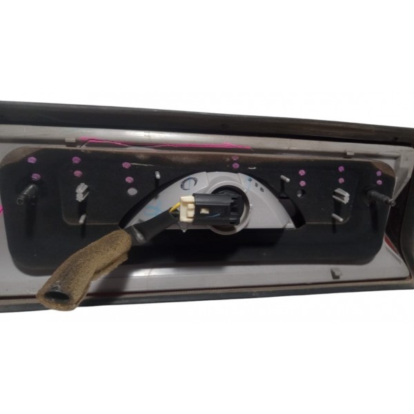 Break Light Nissan Frontier 2010 Com Detalhe