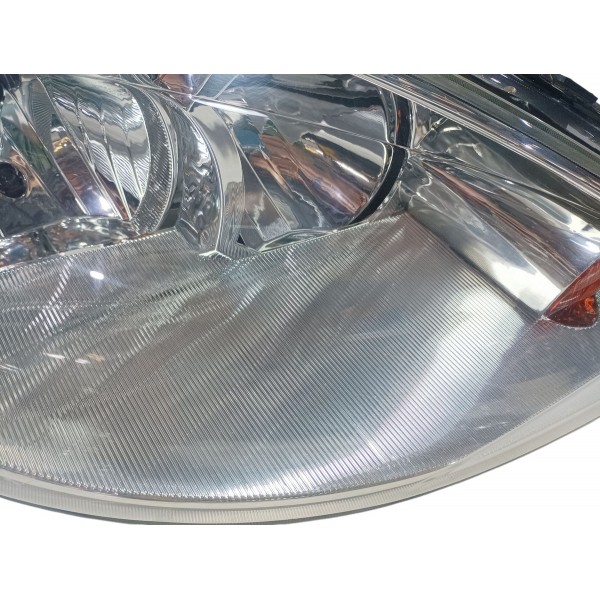 Farol Lado Direito Ford Focus 2005 Recuperado