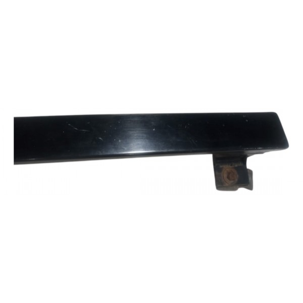 Moldura Inferior Farol Direito Kia Sportage 2000 Com Detalhe