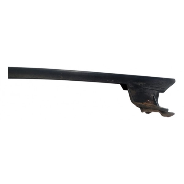 Moldura Inferior Farol Direito Kia Sportage 2000 Com Detalhe