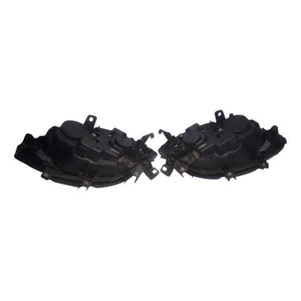 Farol Fiat Bravo 2012 Par Com Detalhe Recuperado