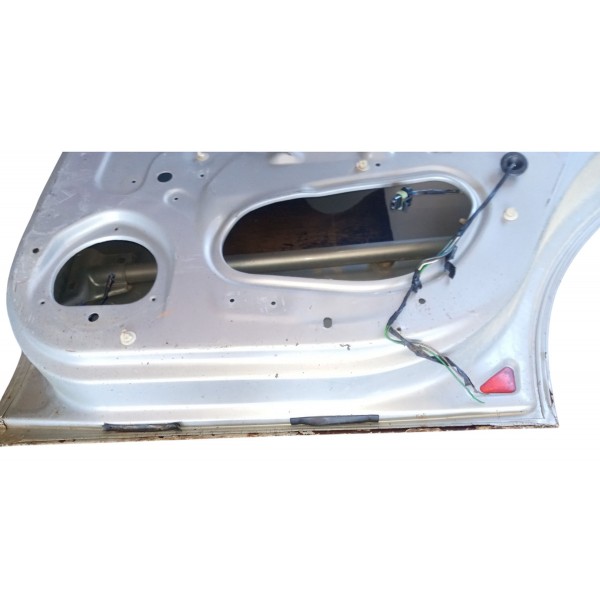 Porta Traseira Direita Gm Astra 2005 À 2011 Traseira Direita Prateado Porta Traseira Direita Gm Astra 2005 À 2011 Traseira Direita Prateado