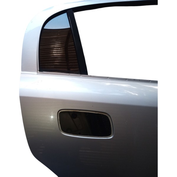 Porta Traseira Direita Gm Astra 2005 À 2011 Traseira Direita Prateado Porta Traseira Direita Gm Astra 2005 À 2011 Traseira Direita Prateado