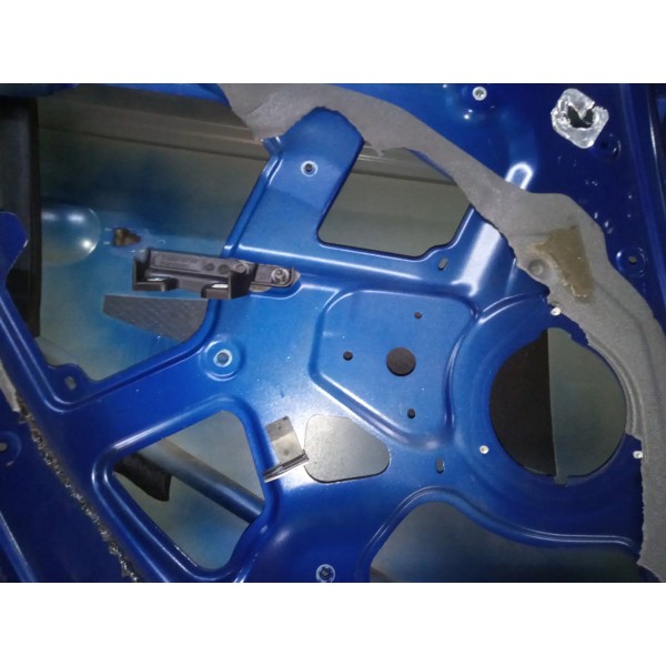 Porta Traseira Fiat Bravo Lado Esquerdo 2013 Com Detalhe Traseira Esquerdo Azul-turquesa