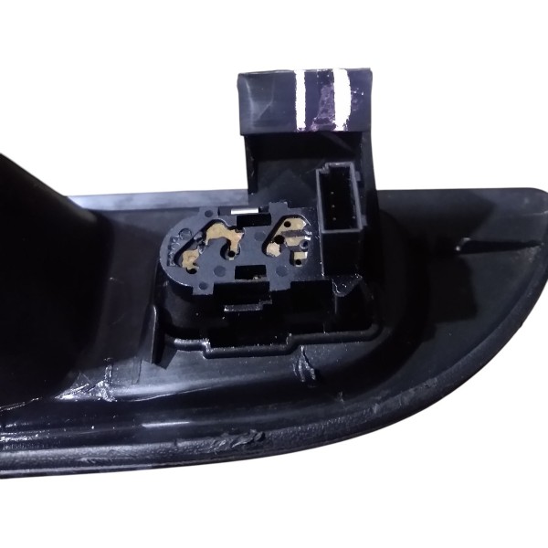 Moldura Botão Vidro Elétrico Traseira Direita Astra 2011