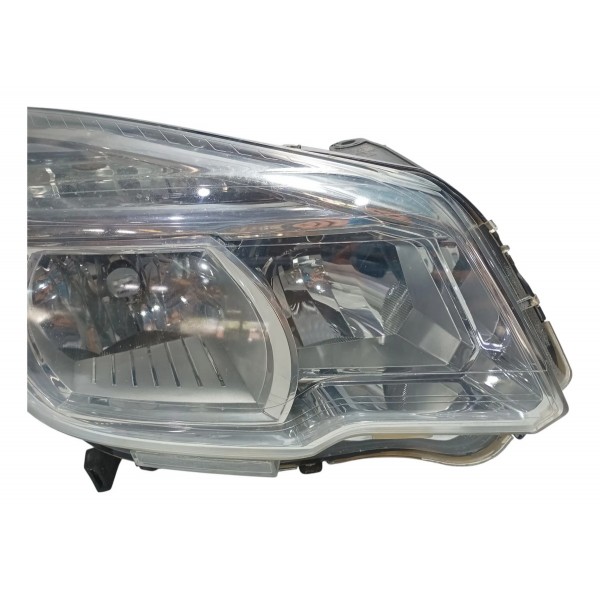 Farol Lado Direito Gm Trailblazer 2013 Recuperado Direito/passageiro
