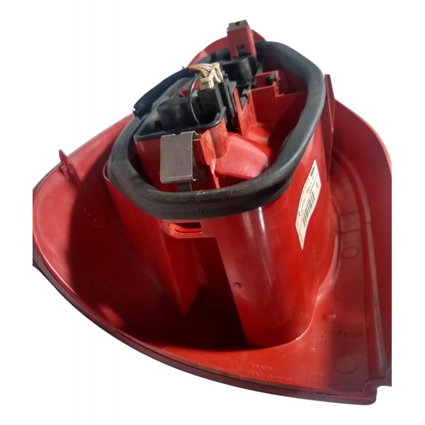 Lanterna Lado Direita Citroen Xsara Picasso 2003 Direito/passageiro Vermelho
