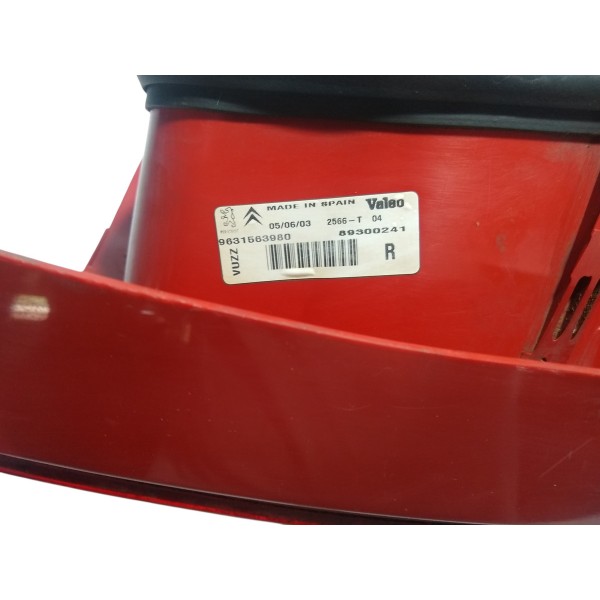 Lanterna Lado Direita Citroen Xsara Picasso 2003 Direito/passageiro Vermelho