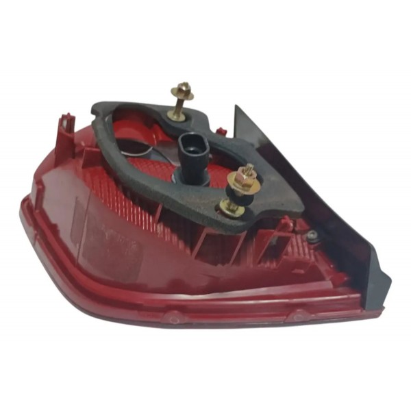 Lanterna Tampa Traseira Lado Direito Vw Spacefox 2014 Direito/passageiro Vermelho