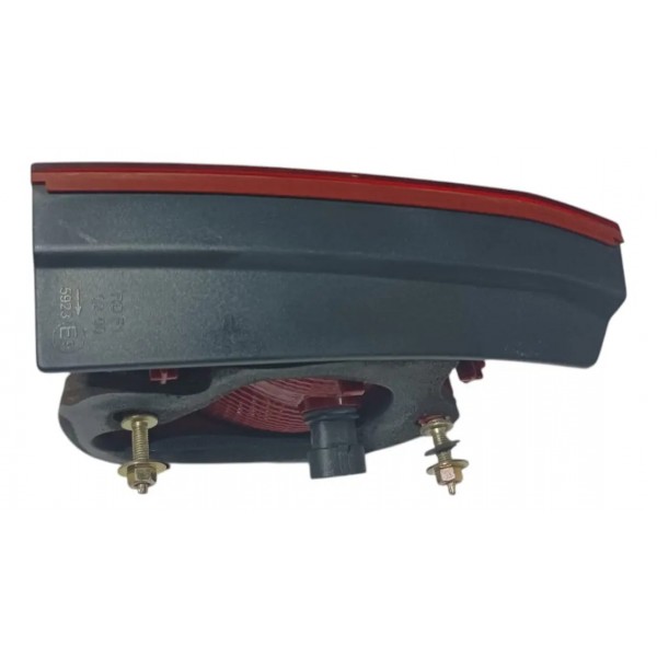 Lanterna Tampa Traseira Lado Direito Vw Spacefox 2014 Direito/passageiro Vermelho