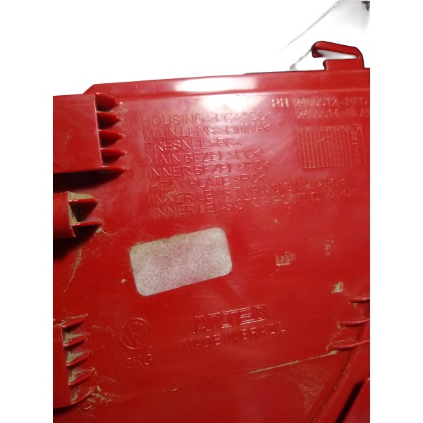 Lanterna Traseira Direita Vw Fox 2014 Direito/passageiro Vermelho