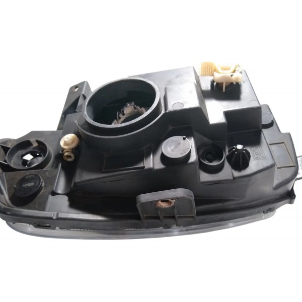 Farol Lado Direito Fiat Uno Vivace 2014 Recuperado Direito/passageiro