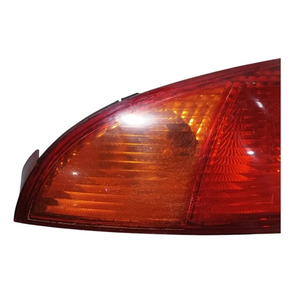 Lanterna Esquerda Ford Focus 2005 Com Detalhe Esquerdo/motorista Vermelho