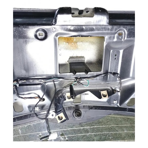 Capo Tampa Traseira Ford Focus Hatch 2004 Com Detalhes