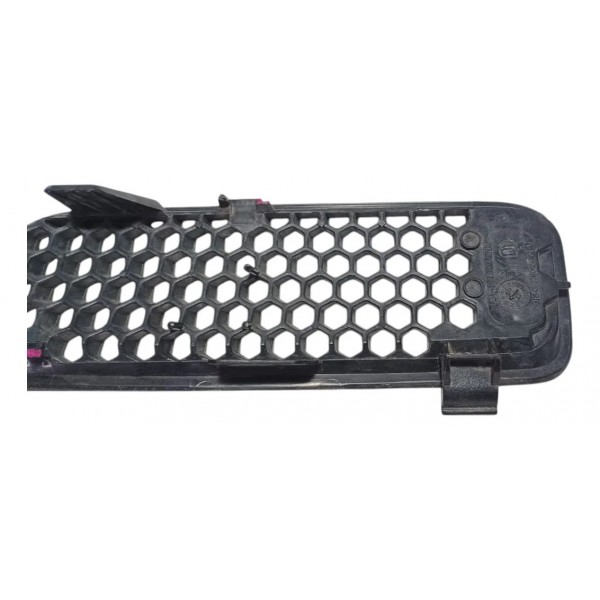 Grade Capo Dianteira Esquerda Renault Scenic 2003 C/ Detalhe Preto Brilhante