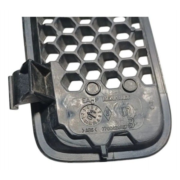 Grade Capo Dianteira Esquerda Renault Scenic 2003 C/ Detalhe Preto Brilhante