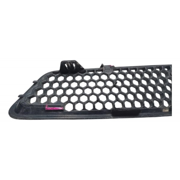 Grade Capo Dianteira Esquerda Renault Scenic 2003 C/ Detalhe Preto Brilhante