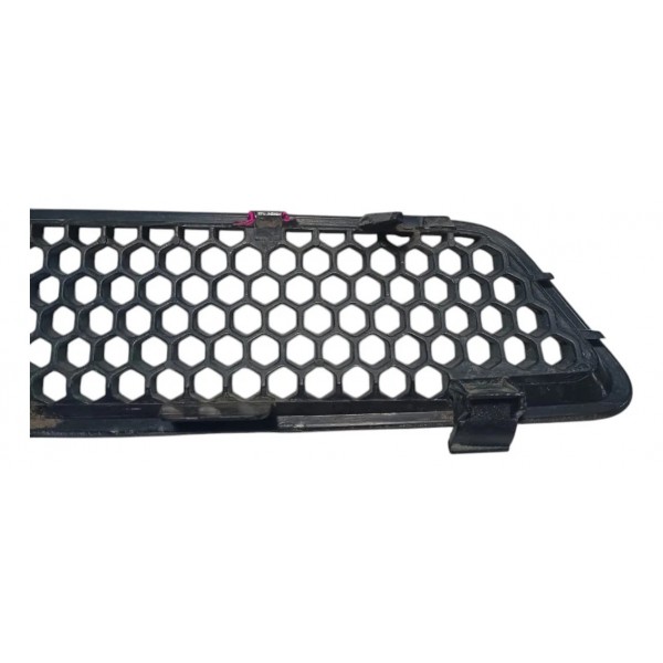 Grade Capo Dianteira Direita Renault Scenic 2003 C/ Detalhe Preto Brilhante