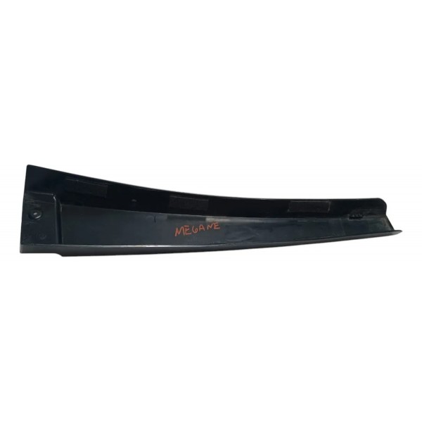 Acabamento Externo Coluna Direita Renault Megane 2008