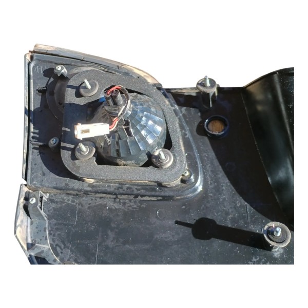 Moldura Acabamento Lanternas Porta Malas Gm Corsa Ls 2011