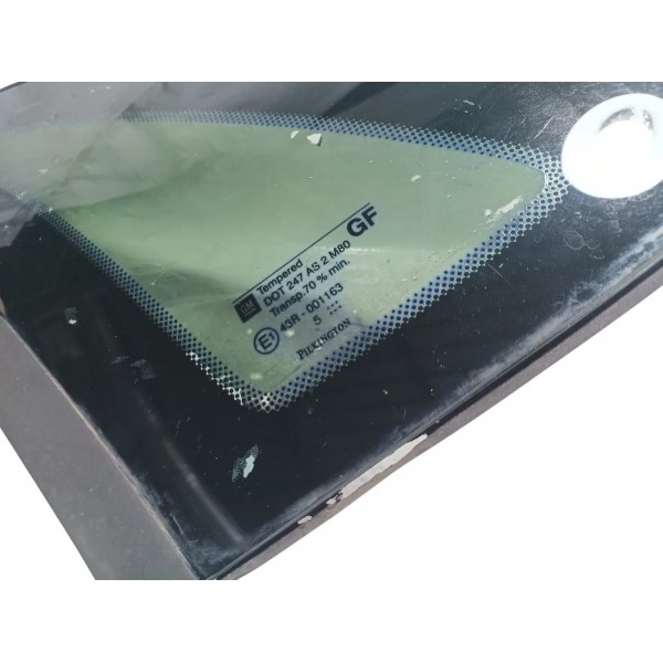 Vidro Fixo Traseiro Esquerdo Gm Corsa Montana 2009 Detalhes