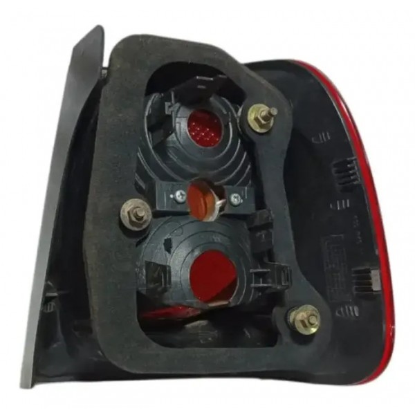 Lanterna  Esquerda Polo Sedan 2007 A 2014 (canto) Esquerdo/motorista Vermelho